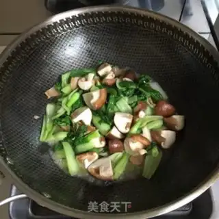 Make Scrambled mushrooms step 3