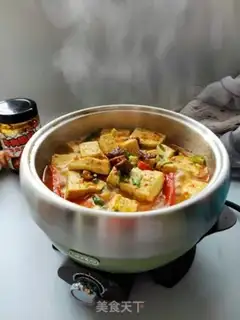 Make Corn beef sauce and tofu step 0