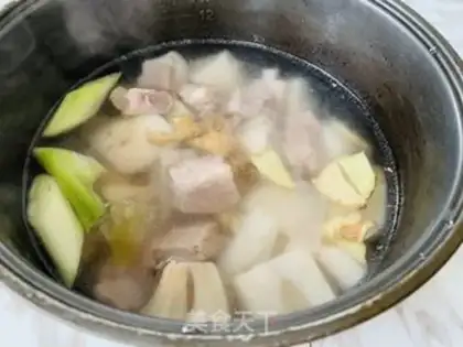 Make Pyramid pelvis soup step 1