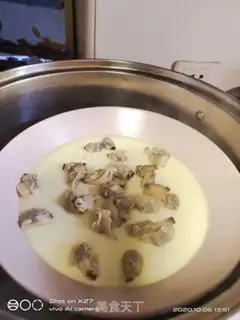 Make Cracking eggs step 4