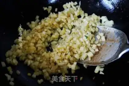 Make Potato beef sauce step 3