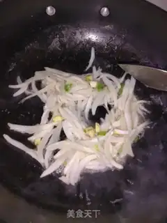 Make Silverfish tomato eggs step 4