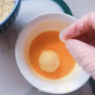 Make Spaghetti potato ball step 6
