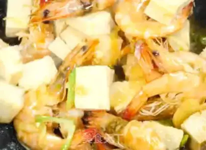 Make Shrimp tofu stew step 3