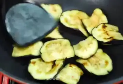 Make Red-hot horseshoe eggplant step 3
