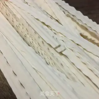 Make Tomato fat cow knife step 1