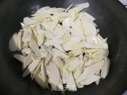 Make White fried meat step 2