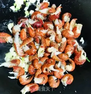 Make Thirteen fragrance lobster step 3