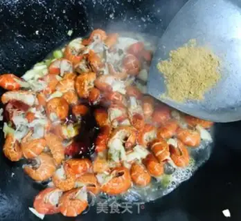 Make Thirteen fragrance lobster step 4