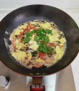 Make Tomato egg mushroom soup step 9