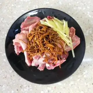 Make Worm grass and veggie pigeon meat step 2