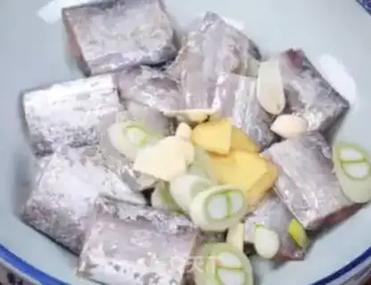 Make A cabbage fan step 0