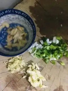 Make Duck-blooded broth step 1