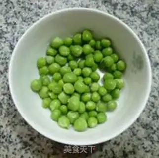 Make Soybeans, eggs, rice congee step 1