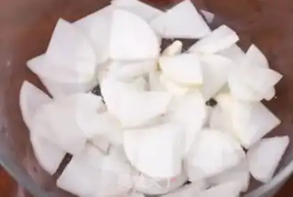 Make Rhodish makes five flowers step 0