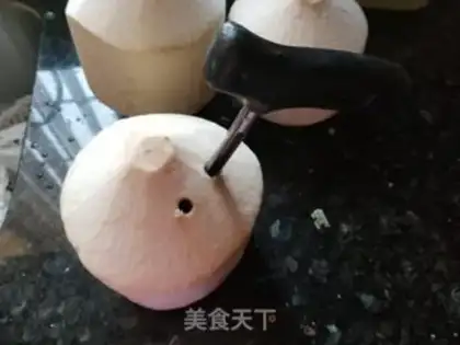 Make Coconut monkey head, chicken soup step 1