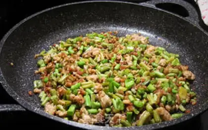 Make Meat and sour beans step 7