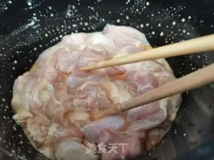 Make Curry chicken and potatoes step 2