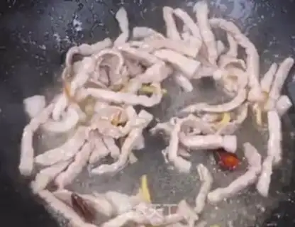 Make Garlic sap step 1