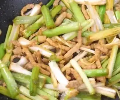 Make Garlic sap step 2