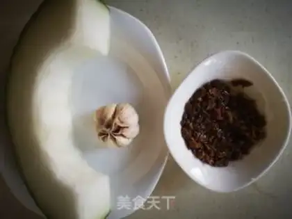 Make Garlic mushroom sauce for melons step 0