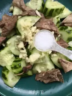 Make The cucumber with the chest step 5