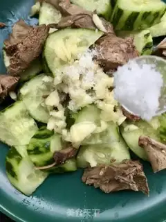 Make The cucumber with the chest step 7