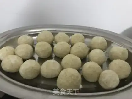 Make Round-Rolling Fly step 2