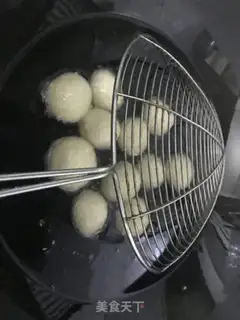 Make Round-Rolling Fly step 3