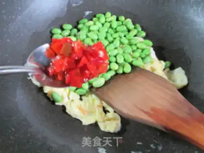 Make Precious eggs and fried beans step 5