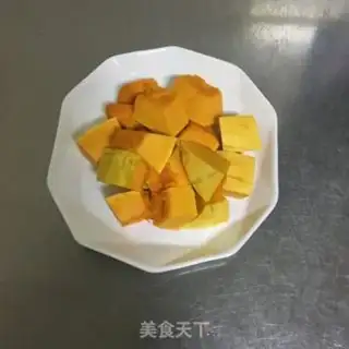 Make Pumpkin red bean congee step 1