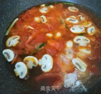 Make Tomato mushroom egg noodles step 3