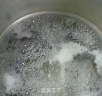 Make Blackwood rice congee step 4
