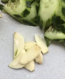 Make cucumber fried tofu step 4
