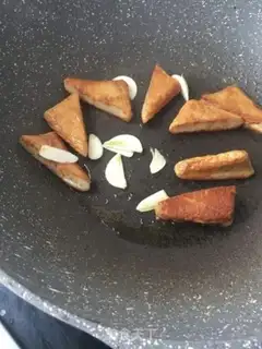 Make cucumber fried tofu step 10