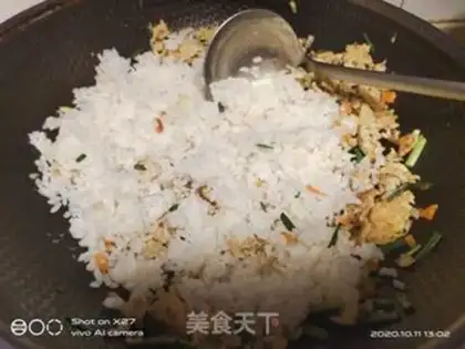 Make Carrot egg fried rice step 4