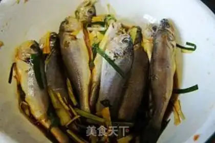 Make Fry the yellow fish step 2