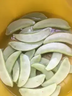 Make Bacon with white bean step 1