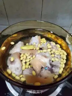 Make Seaweed beans, pig feet step 4