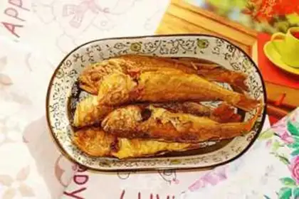 Make Fry the yellow fish step 6