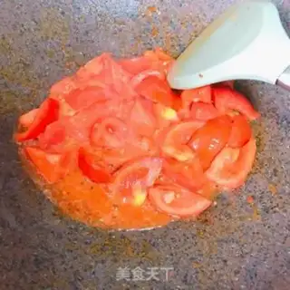 Make White mushroom egg and wood fried tomatoes step 6