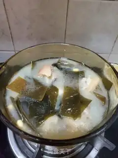 Make Seaweed beans, pig feet step 7