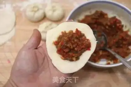 Make Beef pepper buns and tomatoes. Soup step 8
