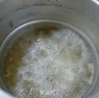 Make Porridge of peanut rice chops step 3