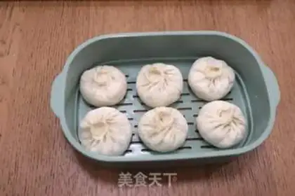 Make Beef pepper buns and tomatoes. Soup step 10