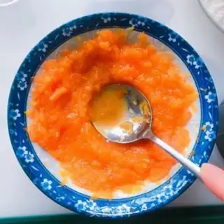 Make Pumpkin rose buns step 3