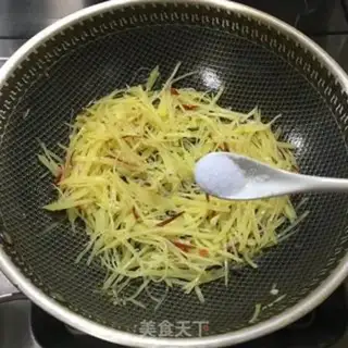Make Spicy potatoes step 4