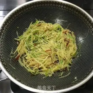 Make Spicy potatoes step 7