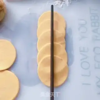 Make Pumpkin rose buns step 13