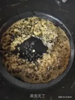 Make Milk, garlic, shrimp pasta step 5